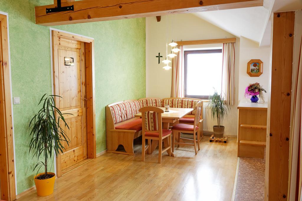 Hildegard Naturhaus Kirchberg bei Mattighofen Exteriör bild