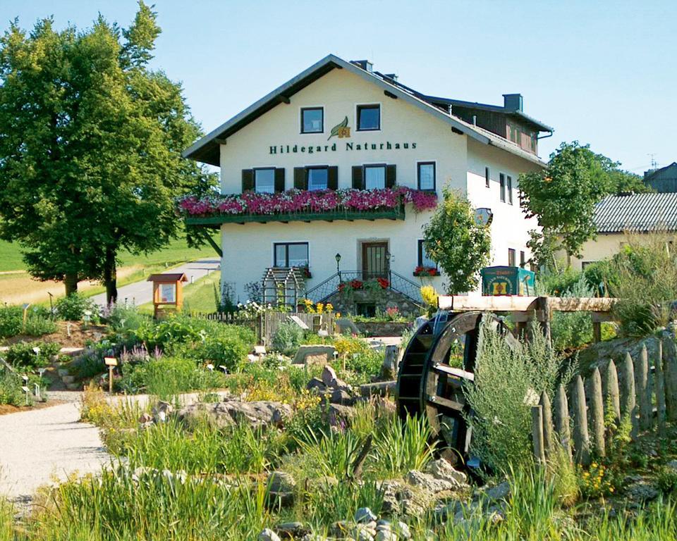 Hildegard Naturhaus Kirchberg bei Mattighofen Exteriör bild