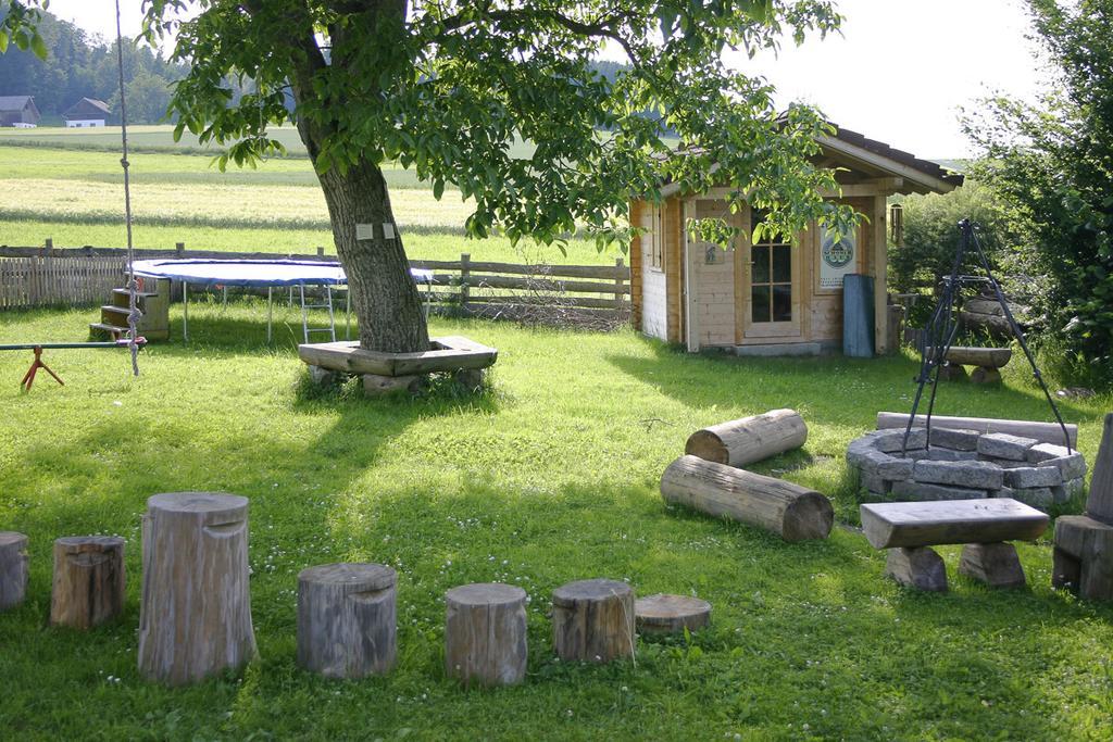Hildegard Naturhaus Kirchberg bei Mattighofen Exteriör bild