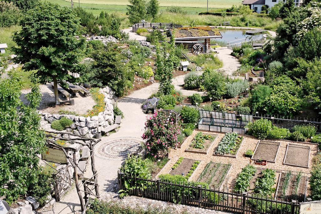 Hildegard Naturhaus Kirchberg bei Mattighofen Rum bild