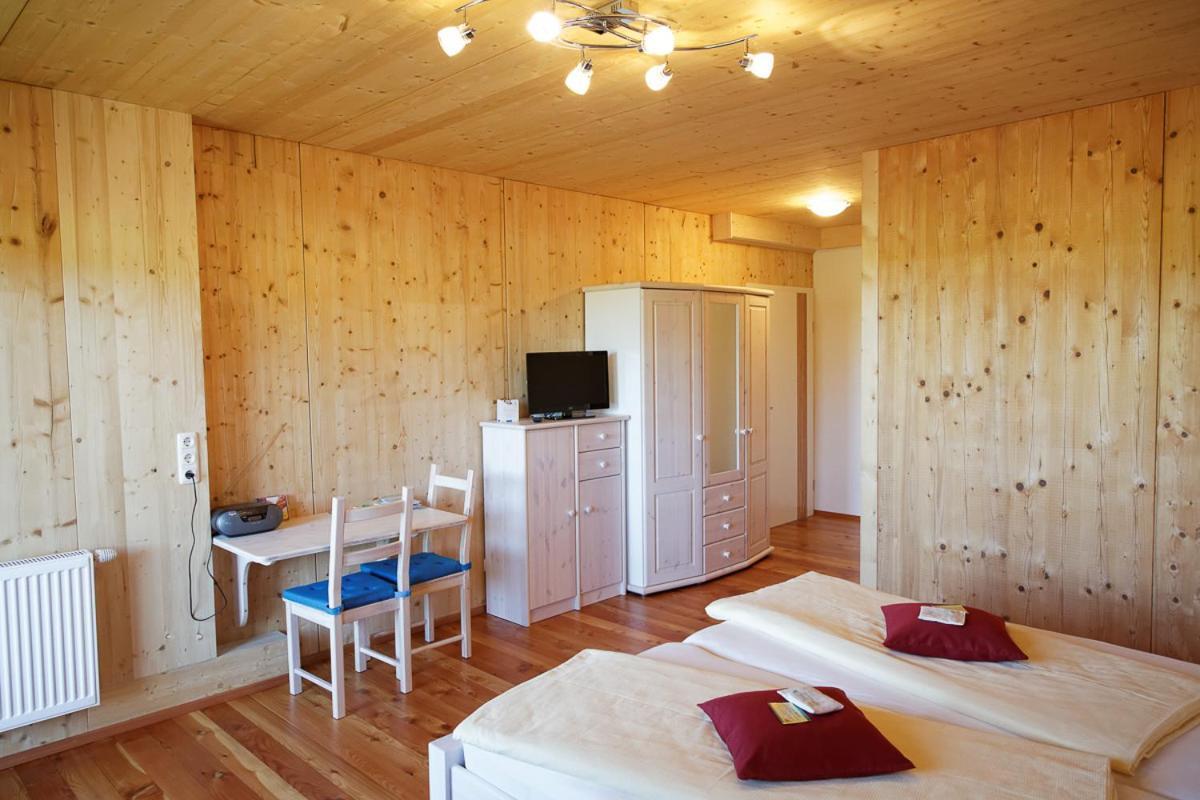 Hildegard Naturhaus Kirchberg bei Mattighofen Exteriör bild